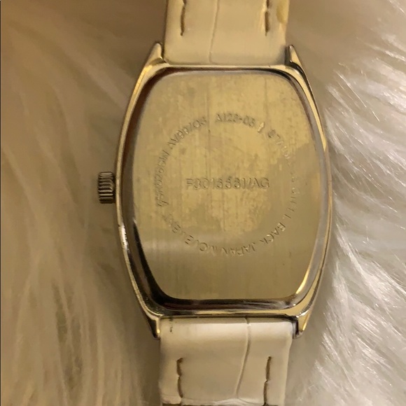 Watch with colorful numerals with white strap - Picture 4 of 4